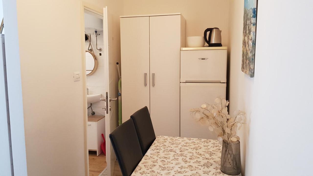 Apartamento Apartman Lara Rijeka Exterior foto